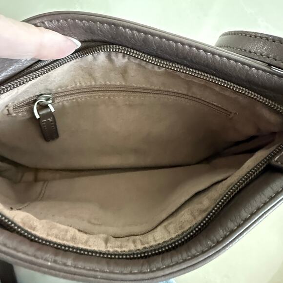 Sequoia Harmony Crossbody Purse - Soft Brown Leather, Zip Top - Picture 5 of 10